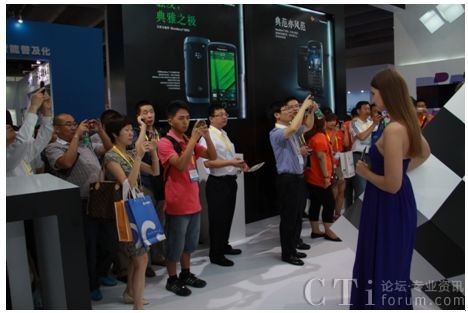 RIM公司的BlackBerry 9930智能手機